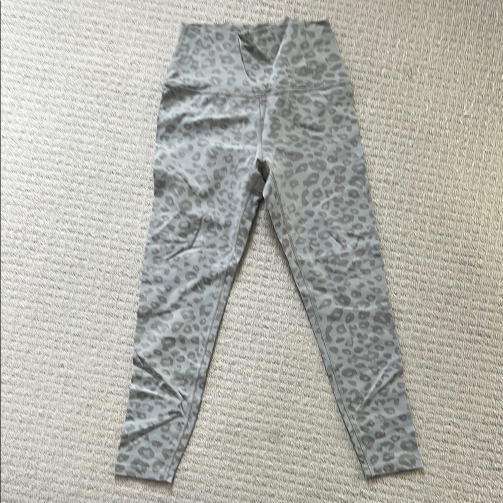 Beyond Yoga Silver/Grey Leggings